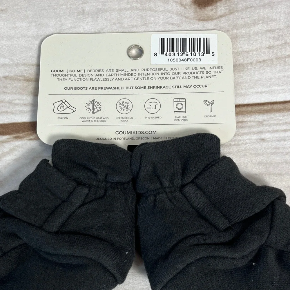 Goumi Stay on Boots Organic Cotton Bamboo Baby Booties Black 0-3M
